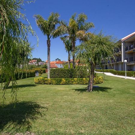 Apartamentos De Uso Turistico Fontina - Playa Montalvo - Sanxenx0 -Pontevedra سانكسينكسو المظهر الخارجي الصورة