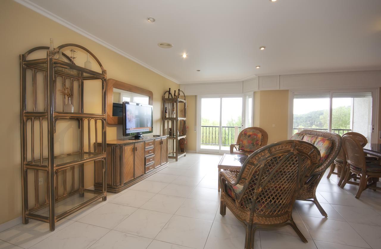 Apartamentos De Uso Turistico Fontina - Playa Montalvo - Sanxenx0 -Pontevedra سانكسينكسو المظهر الخارجي الصورة