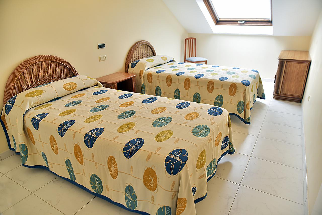 Apartamentos De Uso Turistico Fontina - Playa Montalvo - Sanxenx0 -Pontevedra سانكسينكسو المظهر الخارجي الصورة