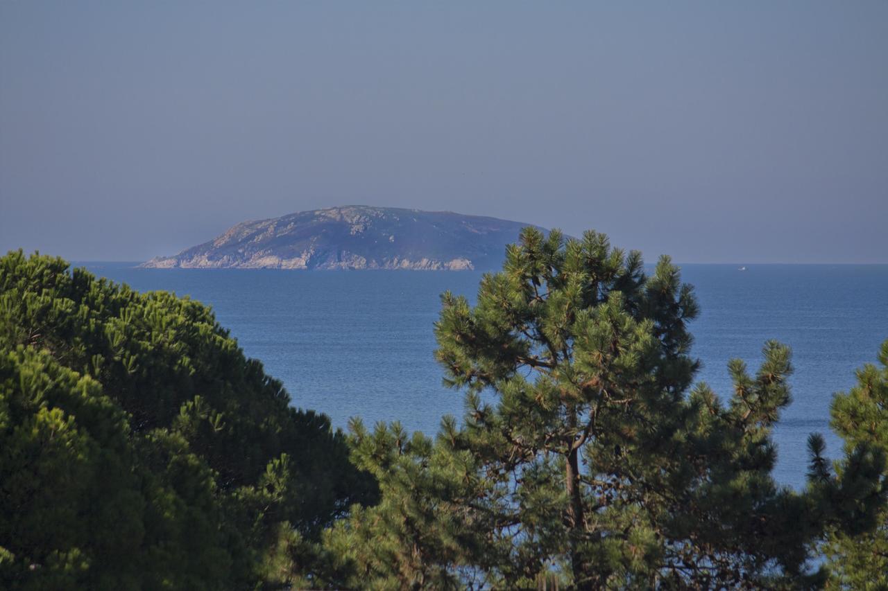 Apartamentos De Uso Turistico Fontina - Playa Montalvo - Sanxenx0 -Pontevedra سانكسينكسو المظهر الخارجي الصورة